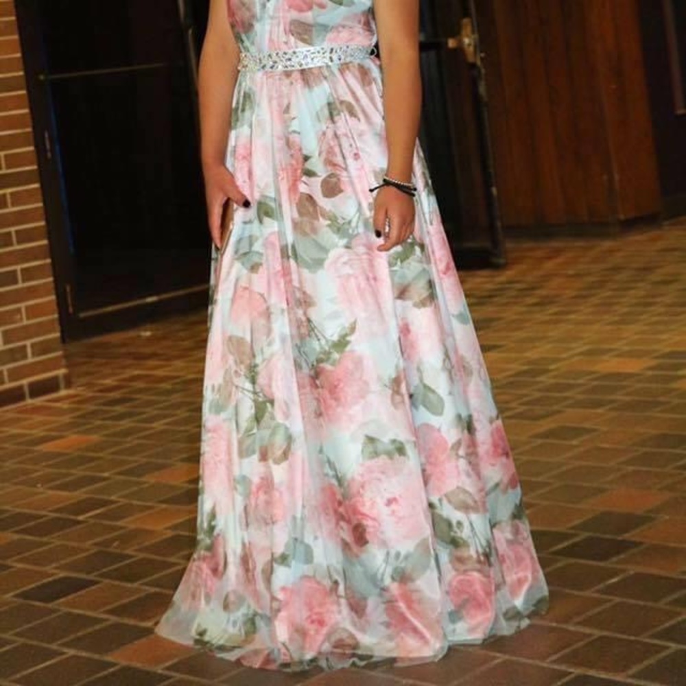Gown/dress